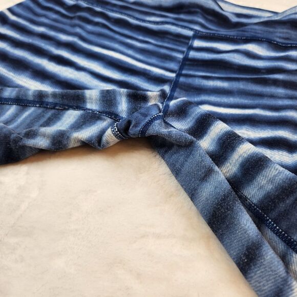3/$25 Blue Striped Under Armour Crop Leggings Sz XL - Picture 3 of 11